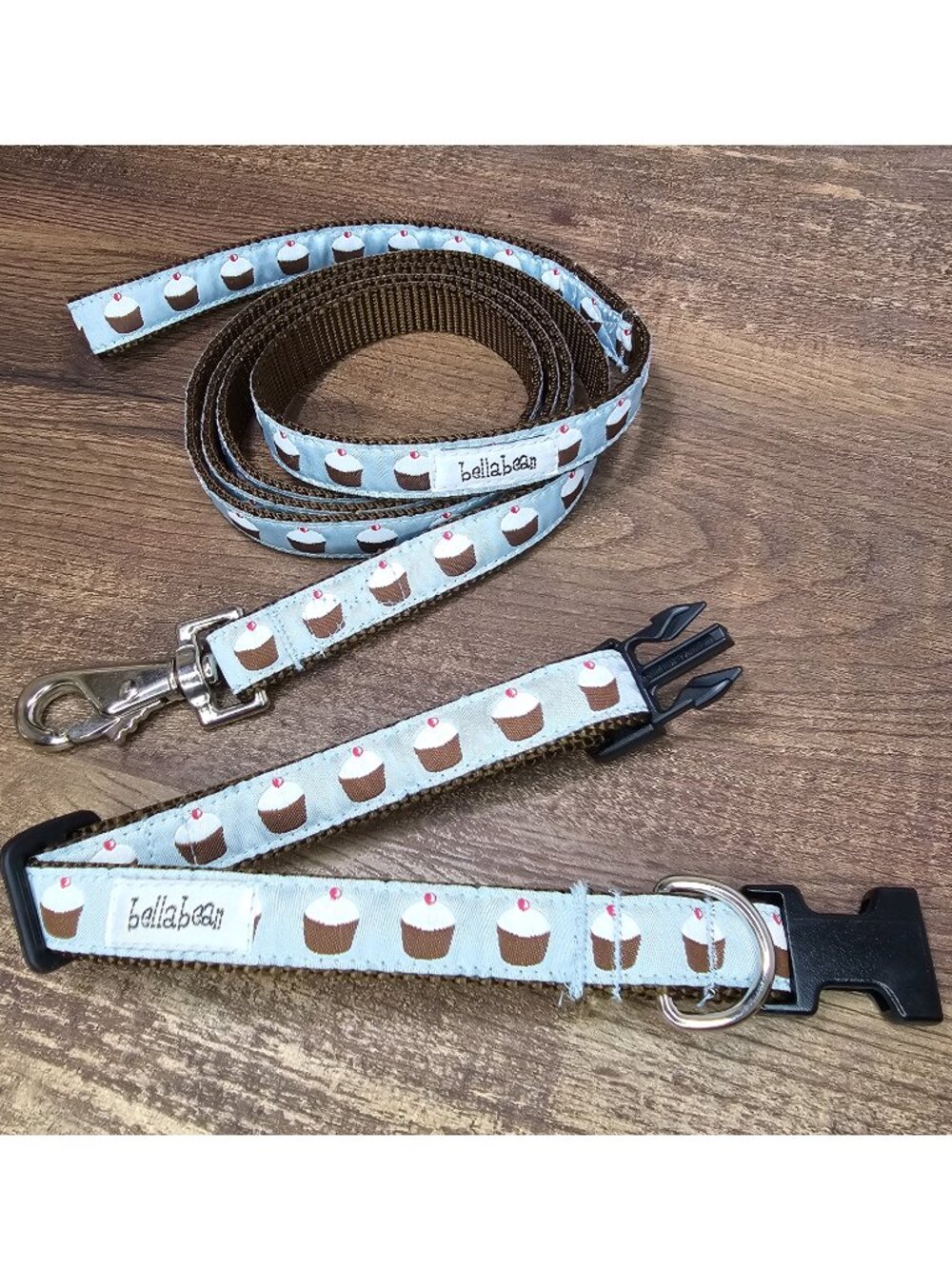 Bella Bean Cupcakes Leash 5’ & Collar M (25-63 lbs) Set in Copen Blue